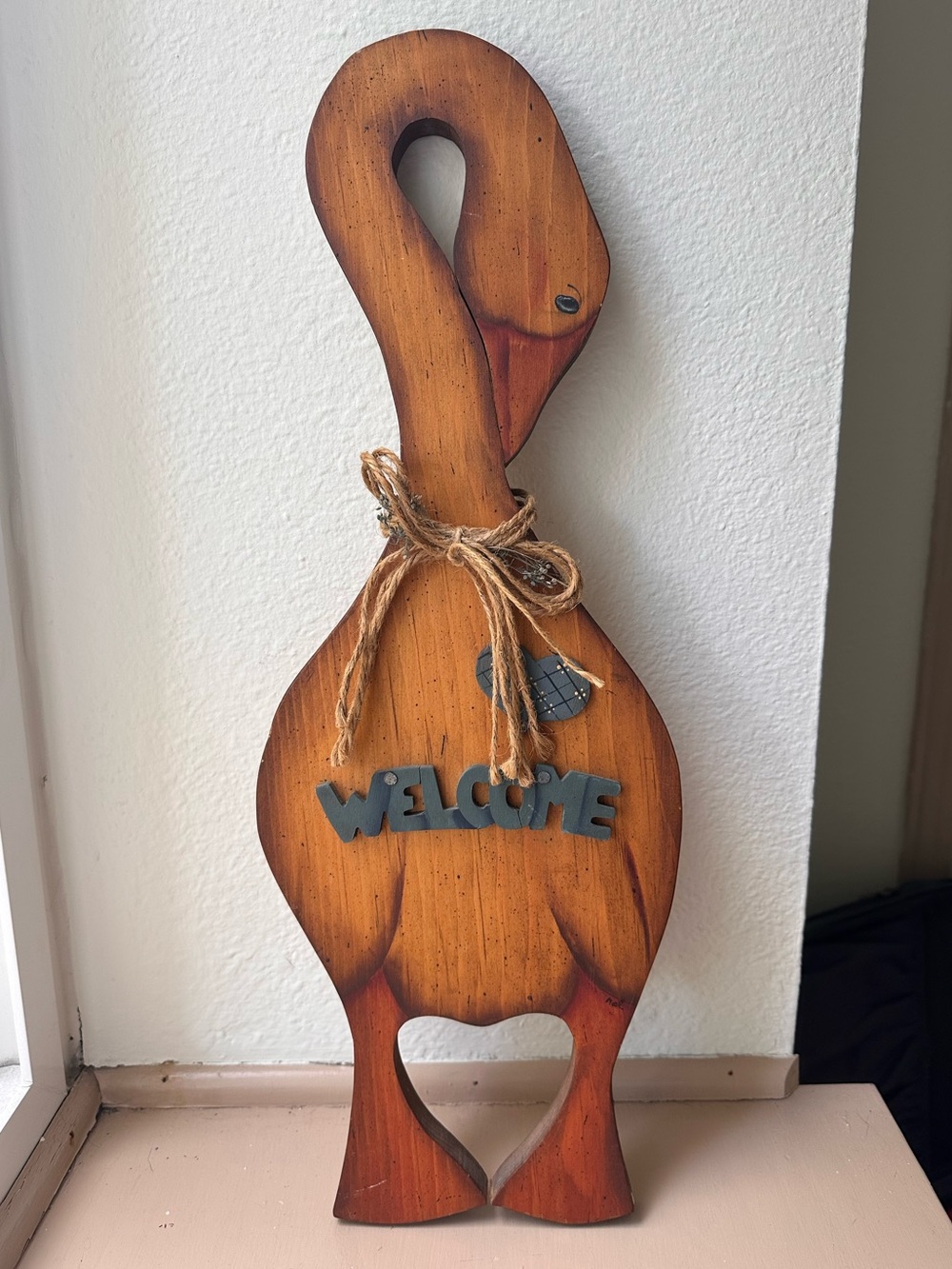 Rustic wooden welcome Goose